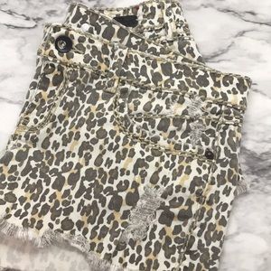 Leopard shorts